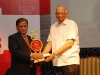 receiving-skoch-2010-ict-person-of-the-year-award-from-mr-n-c-saxena